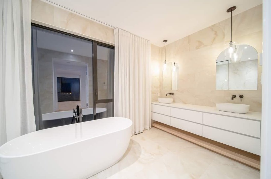 Salle de bain douce et raffinee